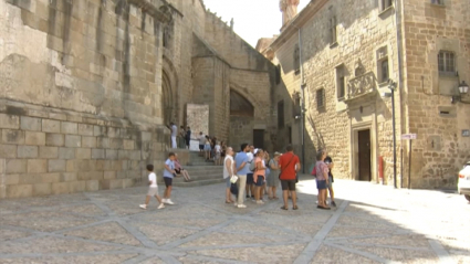 Turistas en Plasencia por Las Edades del Hombre