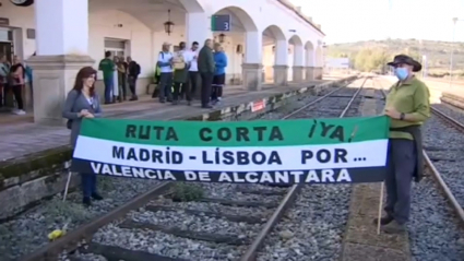 Marcha por el tren digno en Valencia de Alcántara