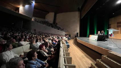 Encuentro de clubes de lectura en Cáceres