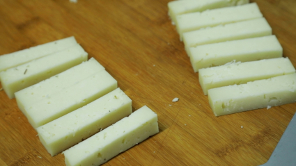 Trozos de queso listos para su degustación