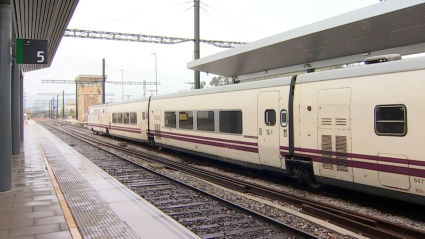 Tren en la estación de Cáceres