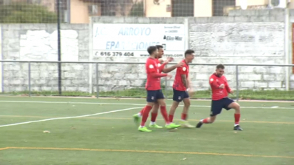 Dani Sales celebra un gol