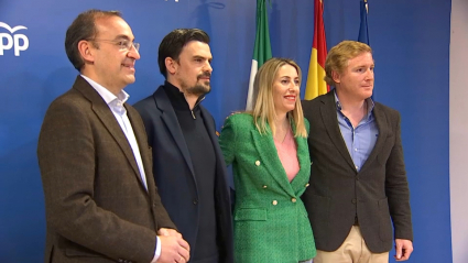 La presidenta del PP extremeño junto a los candidatos a alcalde de las 3 principales ciudades