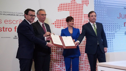 Firma del protocolo para la fusión de Don Benito y Villanueva de la Serena
