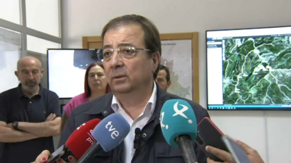Fernández Vara informa sobre la evolución del incendio