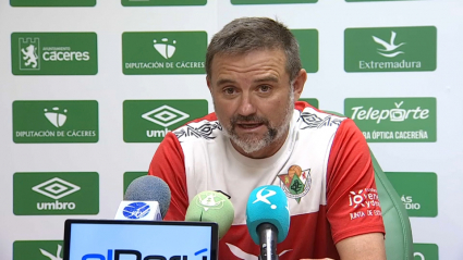 Julio Cobos en rueda de prensa