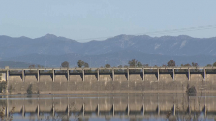 Imagen del embalse de Valdecaballeros (Badajoz)