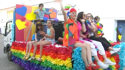 Desfile LGTBI en Monesterio