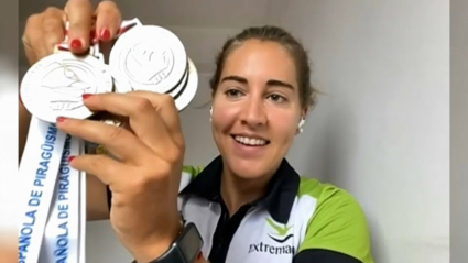 Estefanía Fernández posa con sus medallas