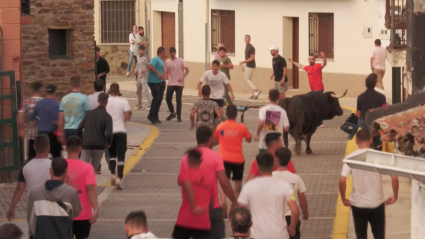 Calzadilla, Los Cristos, Toros, festejo Popular, Plaza y calle, Canal Extremadura, Tierra de Toros