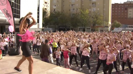 Badajoz baila contra el cáncer