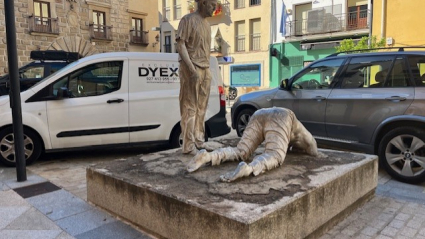 Estado actual de la escultura de los artistas Antonio y Carlos Morán