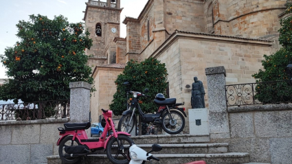 Foto de Brozas con Vespinos