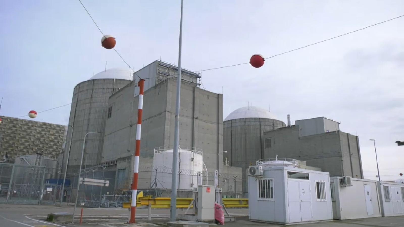 Exterior de la Central Nuclear de Almaraz