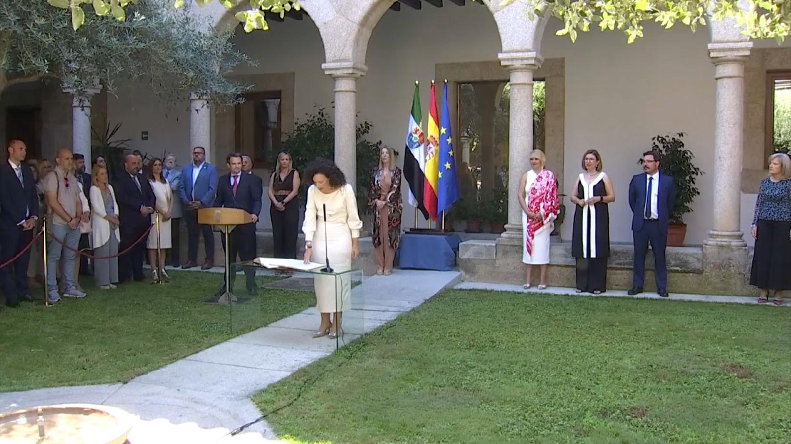 Toma de posesión de los consejeros de la Junta de Extremadura en el año 2023