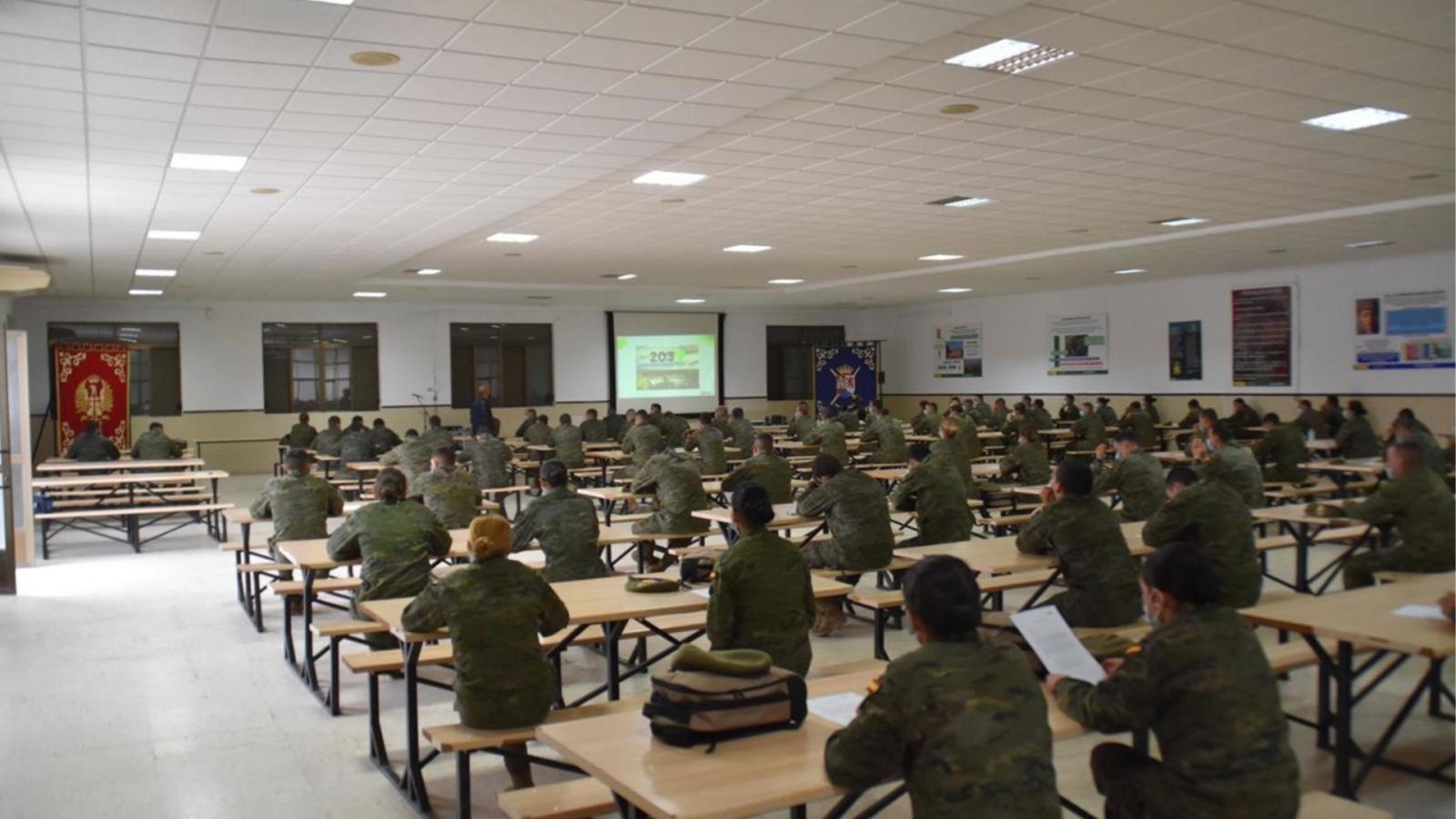 Alumnos en el Centro de Formación de Tropa de Cáceres