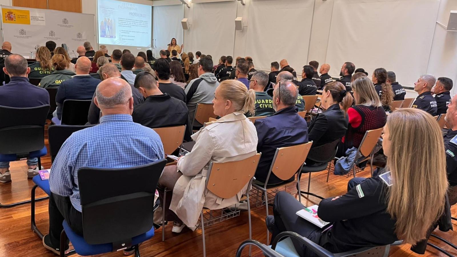 Jornadas de formación en materia de violencia de género destinadas a Fuerzas y Cuerpos de Seguridad del Estado y Policía Local, en la Delegación del Gobierno