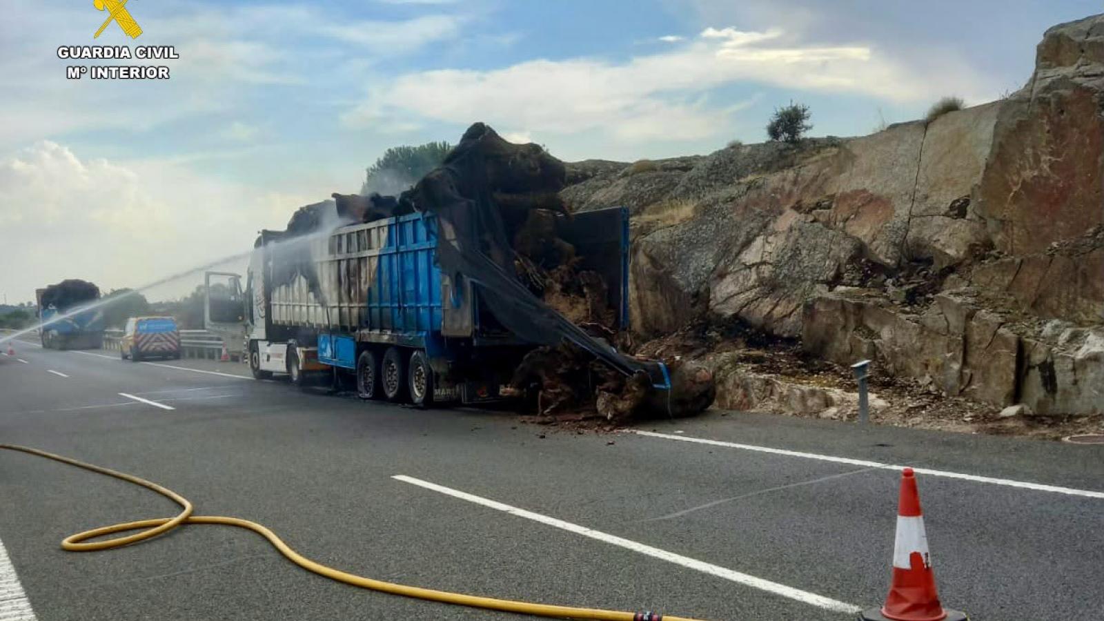 CAMIÓN INCENDIADO