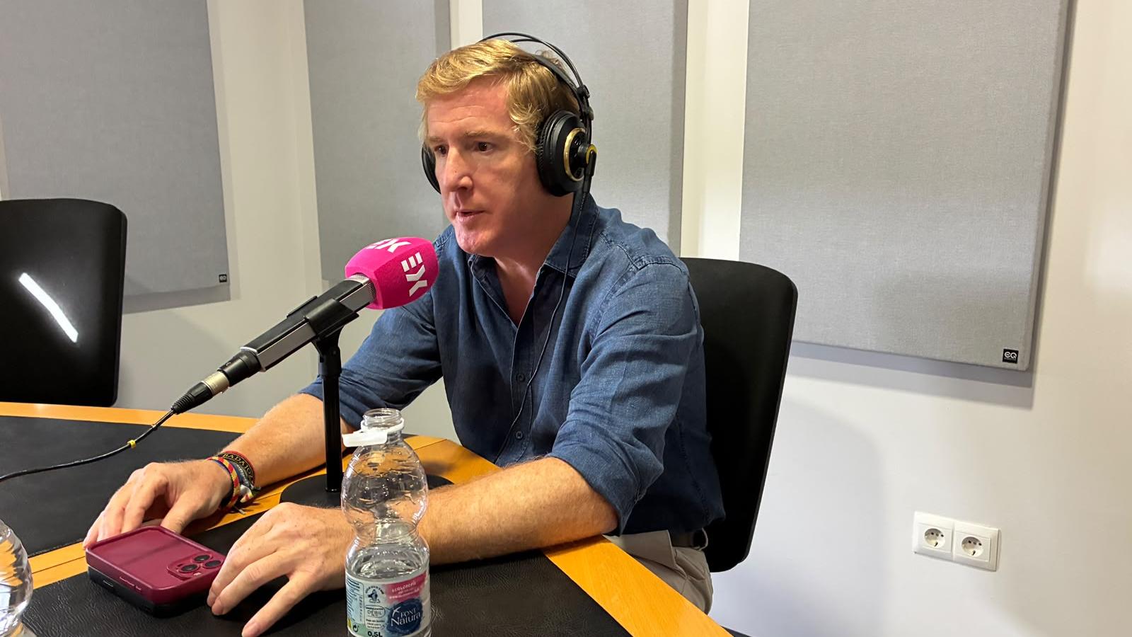 Ignacio Gragera, en la sede de Canal Extremadura Radio en Badajoz.