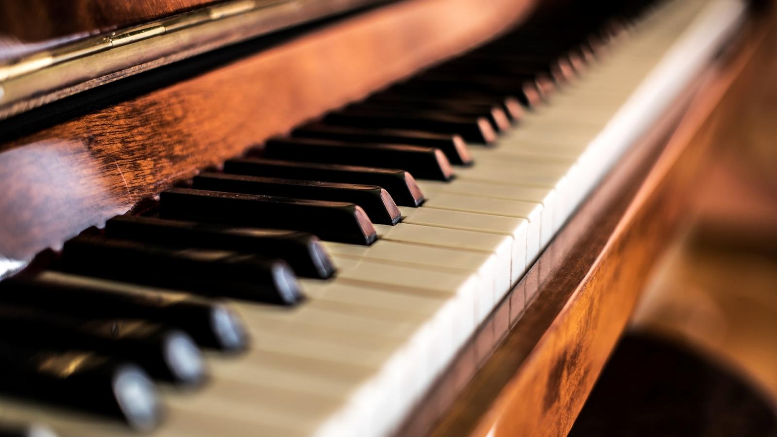 La Diputación de Cáceres apoya la segunda edición de la Escuela de Alto Rendimiento para Jóvenes Pianistas «Valle del Ambroz»