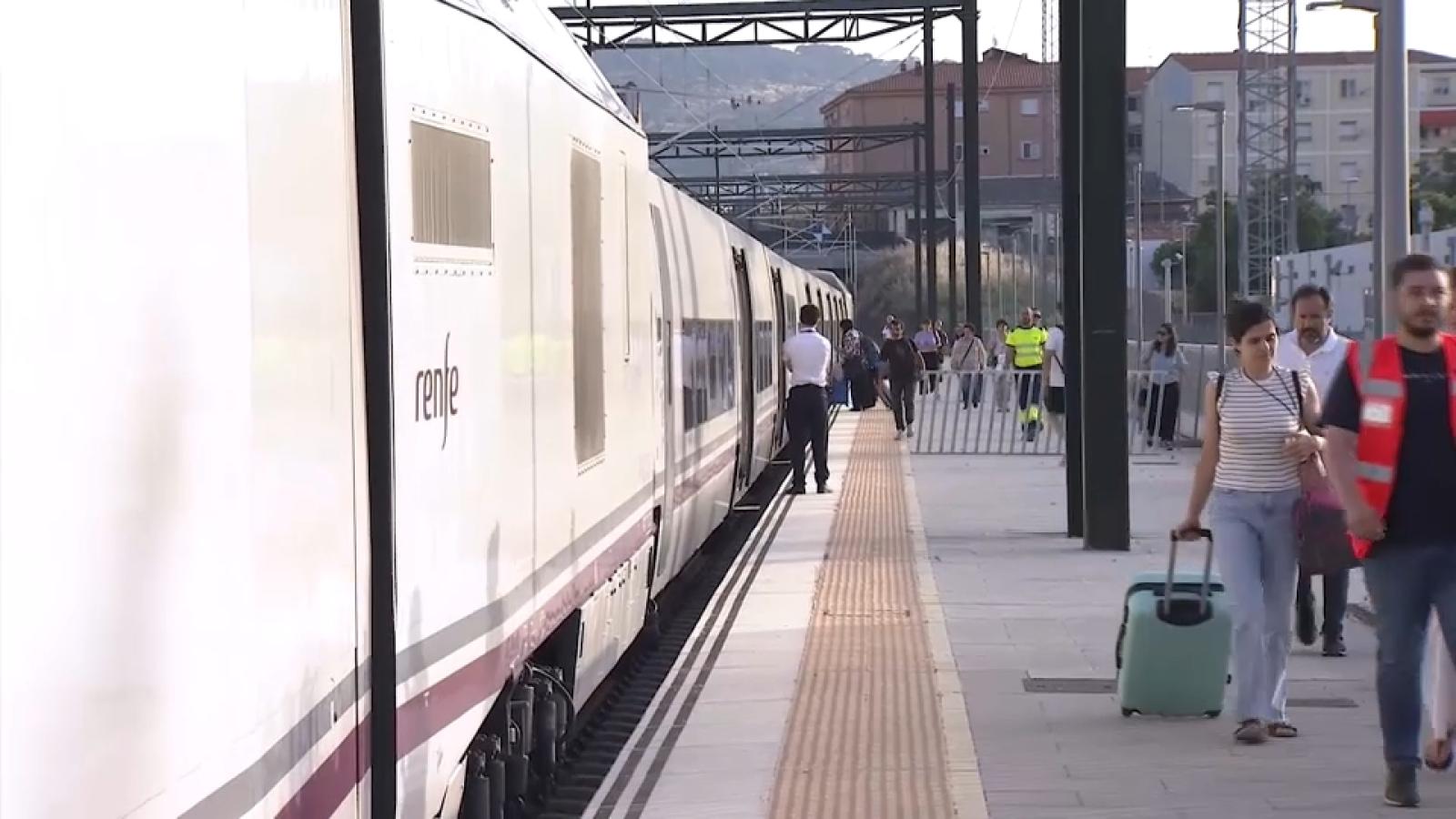 Sigue suspendida la línea ferroviaria entre Monfragüe y Cáceres
