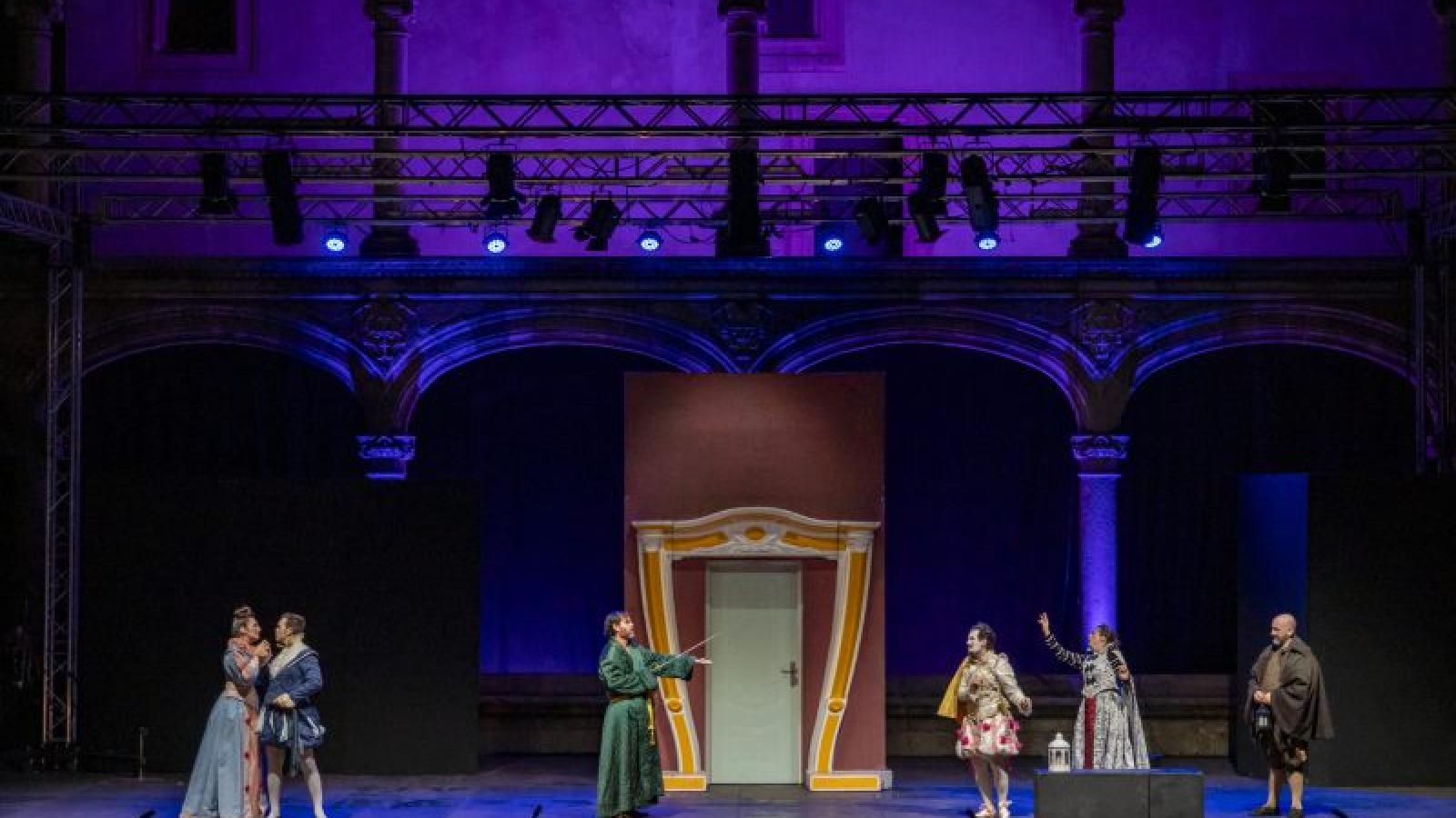 El Festival de Teatro de Alcántara homenajea a sus directores en la inauguración de su 40ª edición