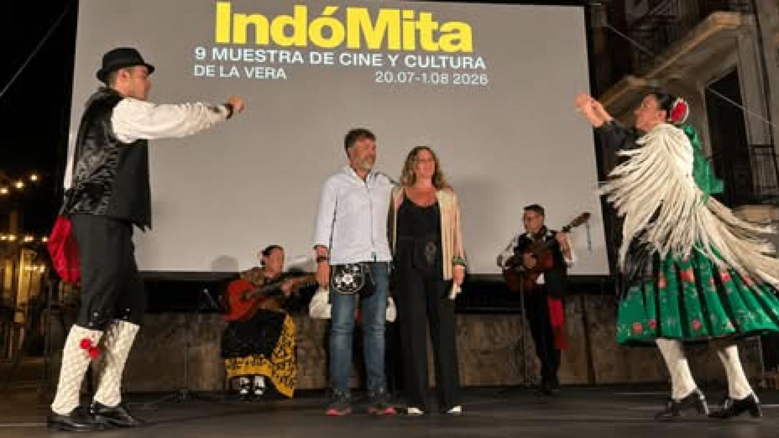 La Muestra IndóMita reconoce a dos cofundadores de Productora Harry con la Faltriquera Verata