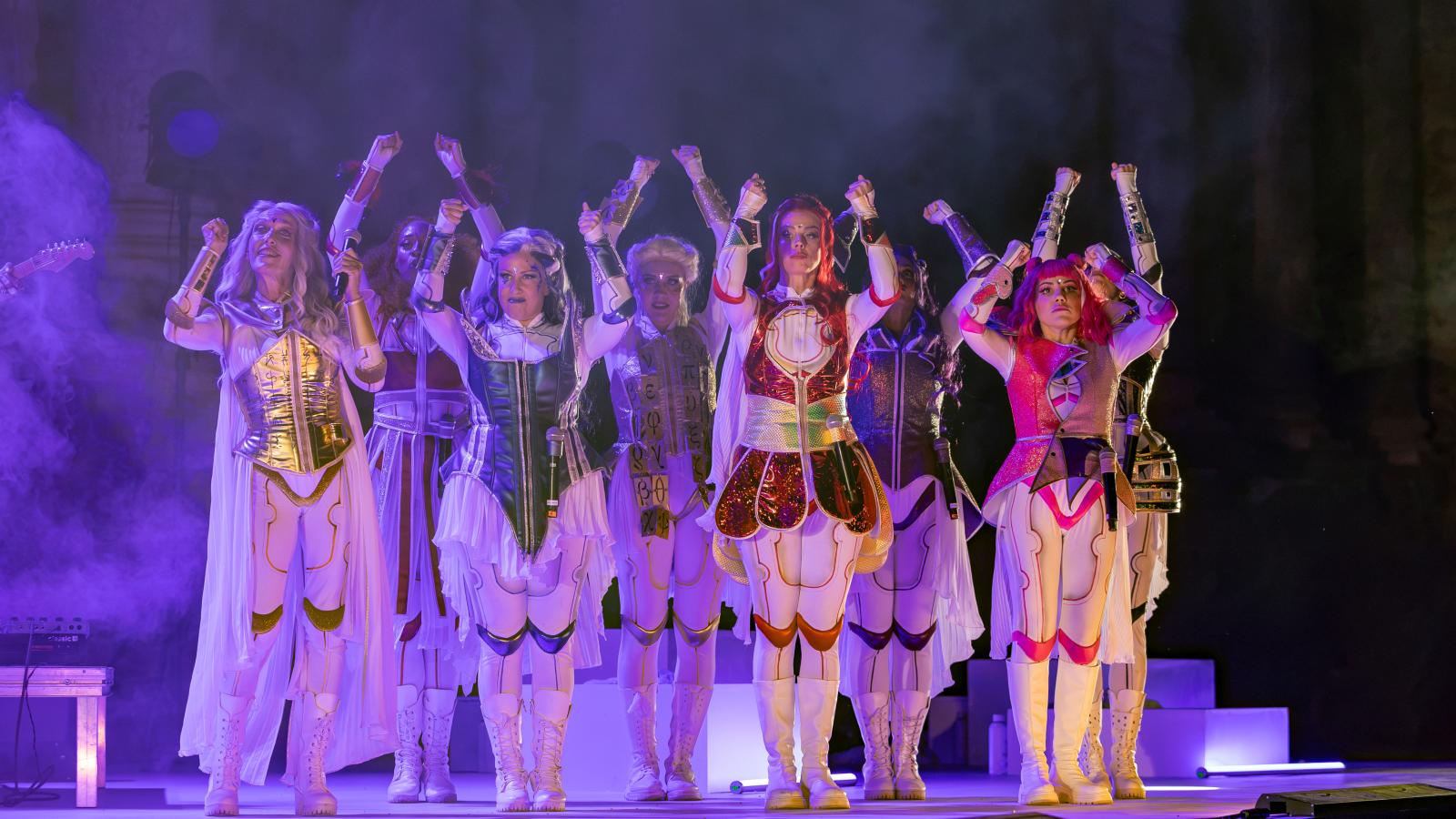 La representación, prevista para la noche de ayer en el Teatro Romano de Mérida, fue suspendida por la lluvia
