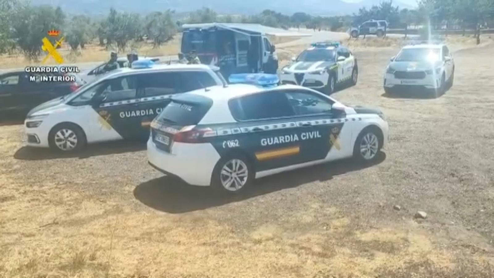 Puesto de Mando Avanzado de la Guardia Civil instalado en los alrededores de la fiesta ilegal de La Granja (Cáceres).