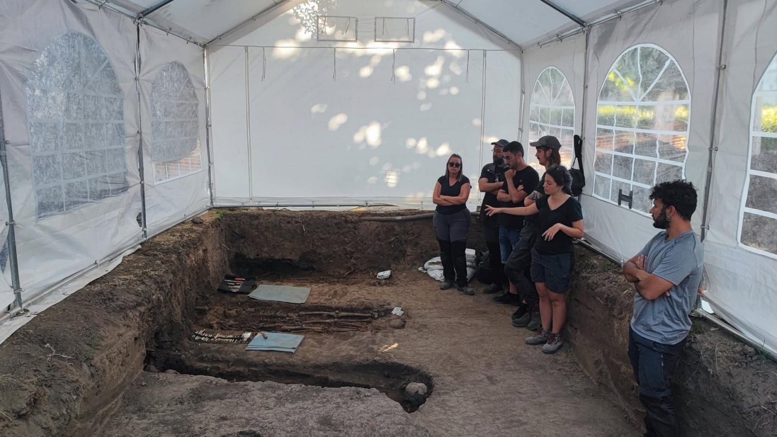 La campaña de exhumaciones en Bodonal de la Sierra recupera ya los restos de diez víctimas