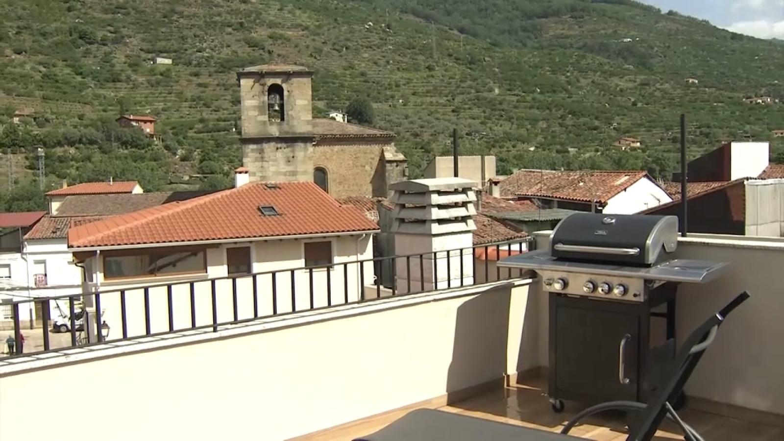 Las pernoctaciones en apartamentos turísticos de Extremadura se disparan un 25% en julio