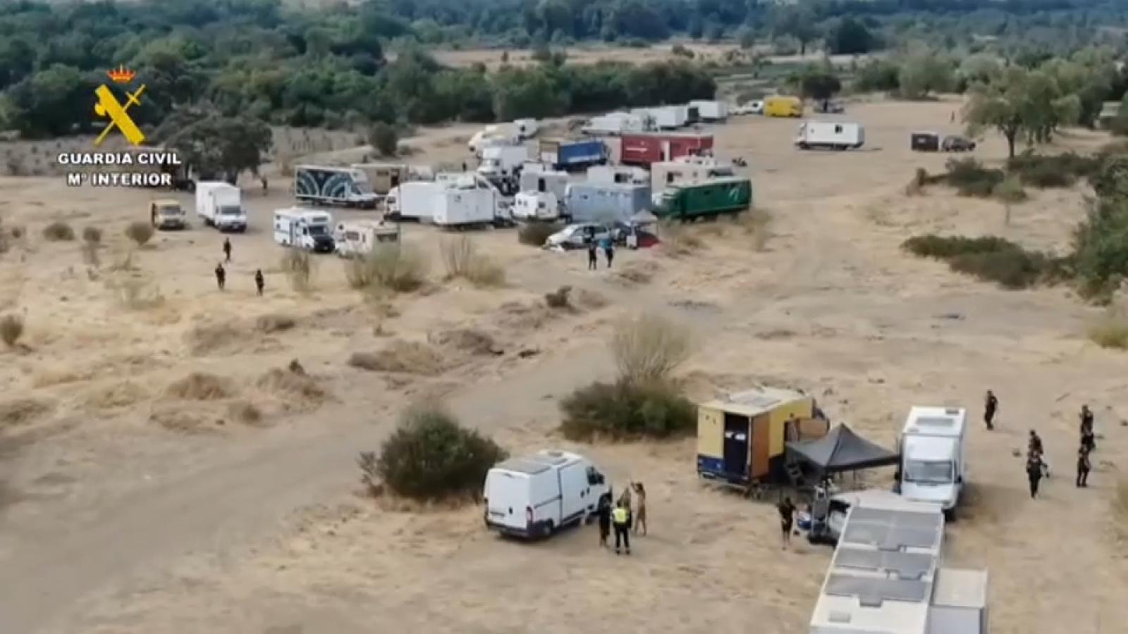 Dispositivo para desalojar la fiesta ilegal en La Granja