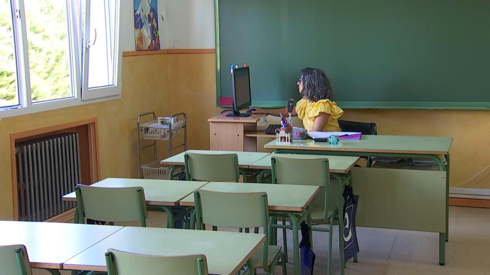 Aula de un centro concertado en Extremadura en una imagen de archivo