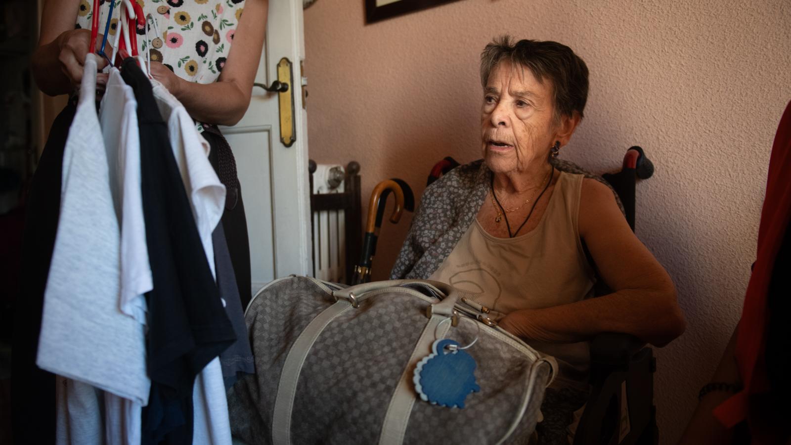 Maricarmen prepara una bolsa con sus cosas, a 23 de septiembre de 2026