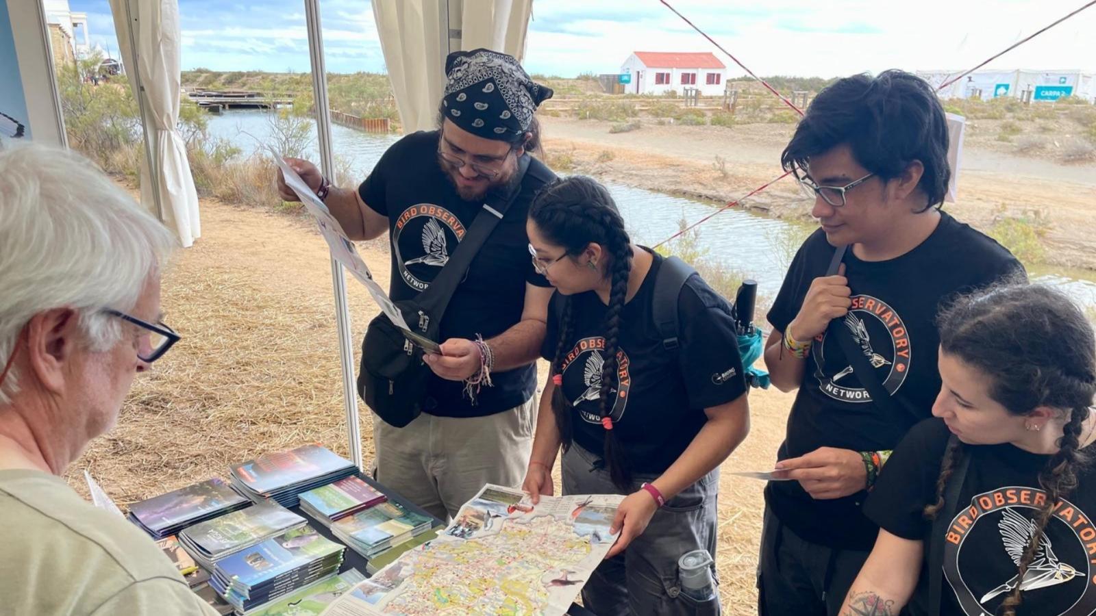 Extremadura presenta en Cataluña su oferta de turismo ornitológico con empresas del Club Birding