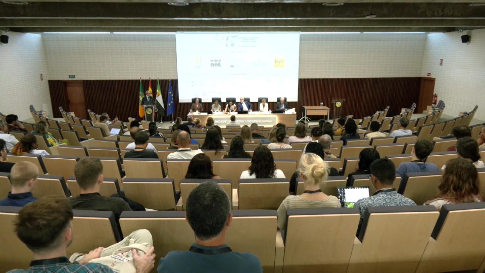 Badajoz reúne a 200 expertos de más de 30 países en el mayor congreso internacional sobre malaria y otras patologías
