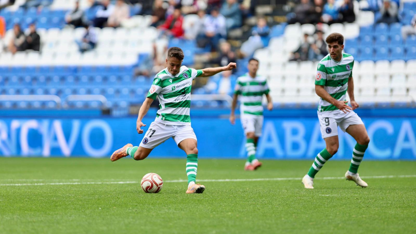 Imagen de Marco Manchón previa al segundo gol ante el Fabril