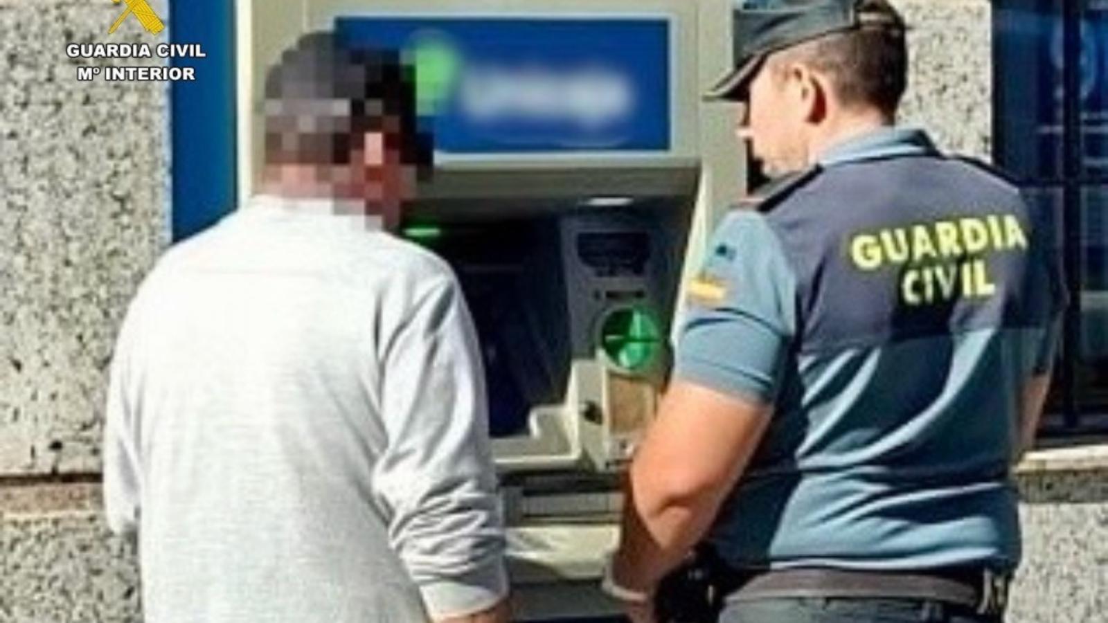 Hurto en un cajero automático