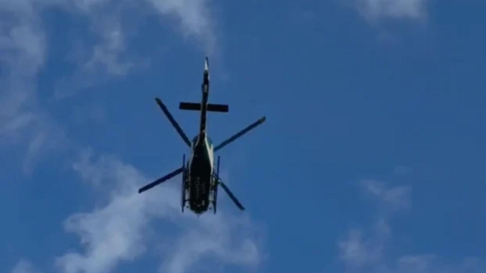 Helicóptero empleado en la búsqueda del hombre desaparecido en Losar de la Vera