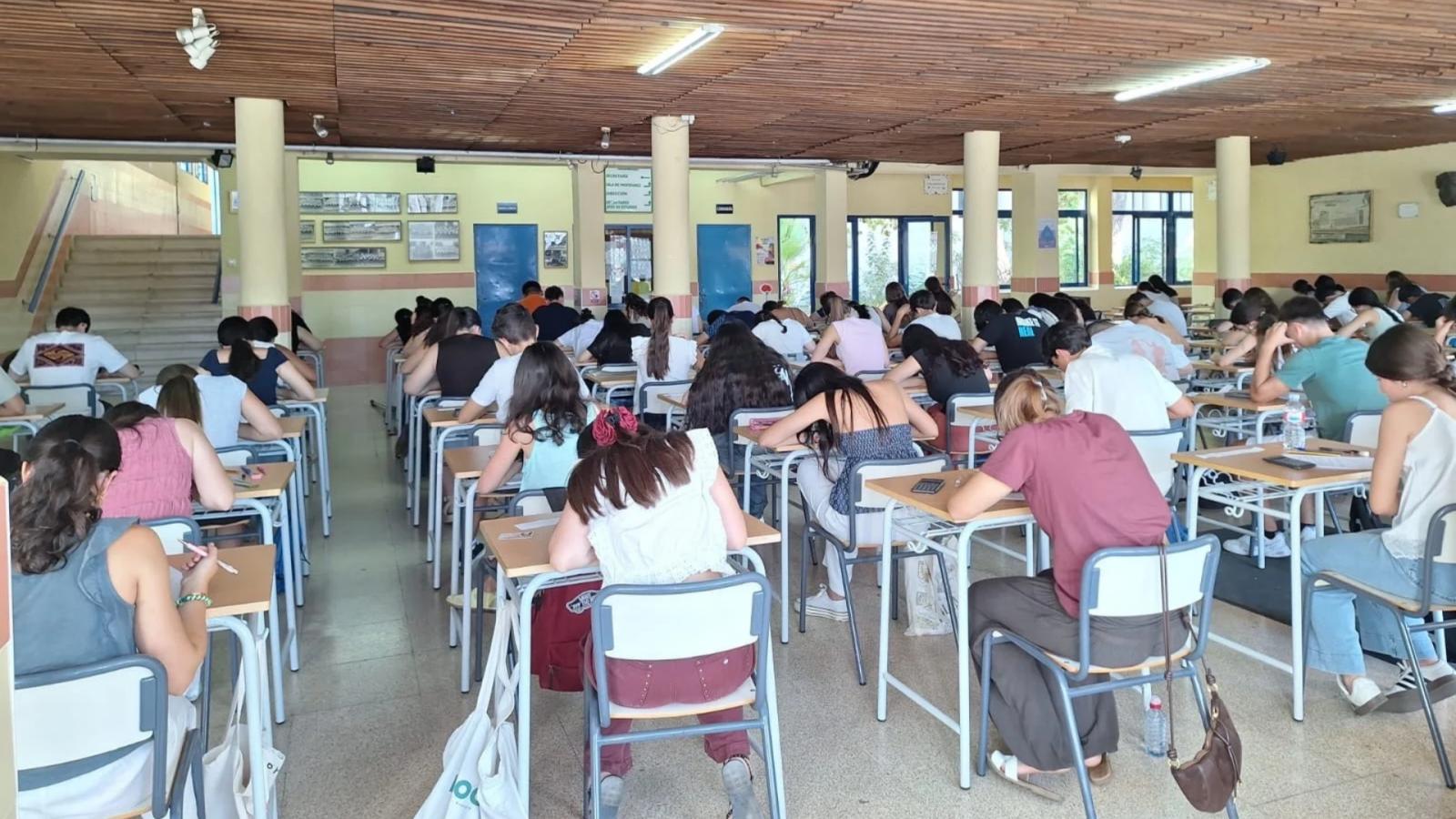 Seis estudiantes extremeños, reconocidos con los Premios Extraordinarios de ESO