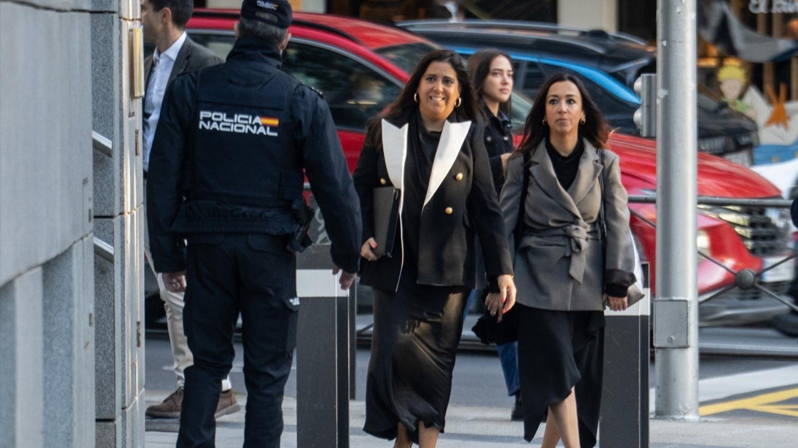 La jueza que investigó al hermano de Pedro Sánchez, Beatriz Biedma, a su llegada a la Audiencia Nacional, a 8 de octubre de 2026, en Madrid (España)