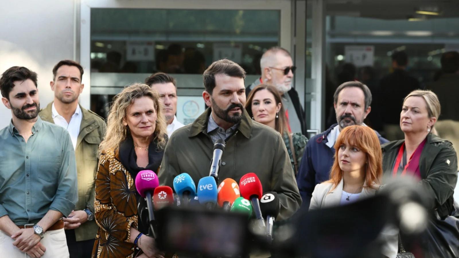secretario general del PSOE de Extremadura, Álvaro Sánchez Cotrina, antes de participar en el Comité Federal del PSOE celebrado hoy en Fuenlabrada: