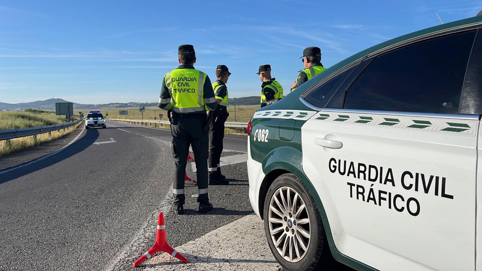 Agentes de la Guardia Civil. Archivo