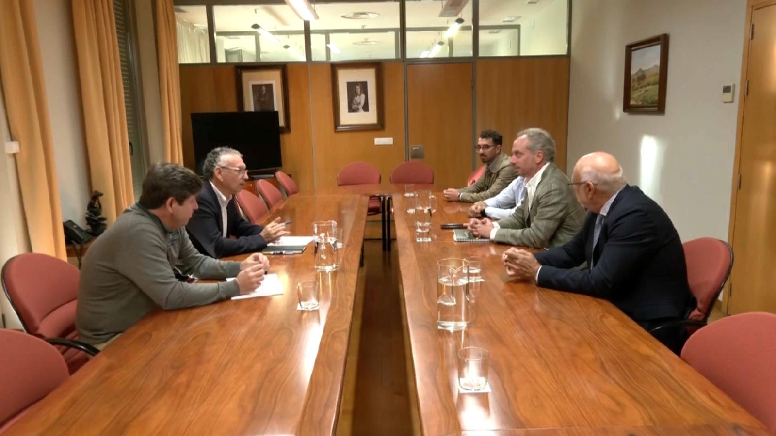 Reunión entre delegación del Gobierno y Fedexcaza