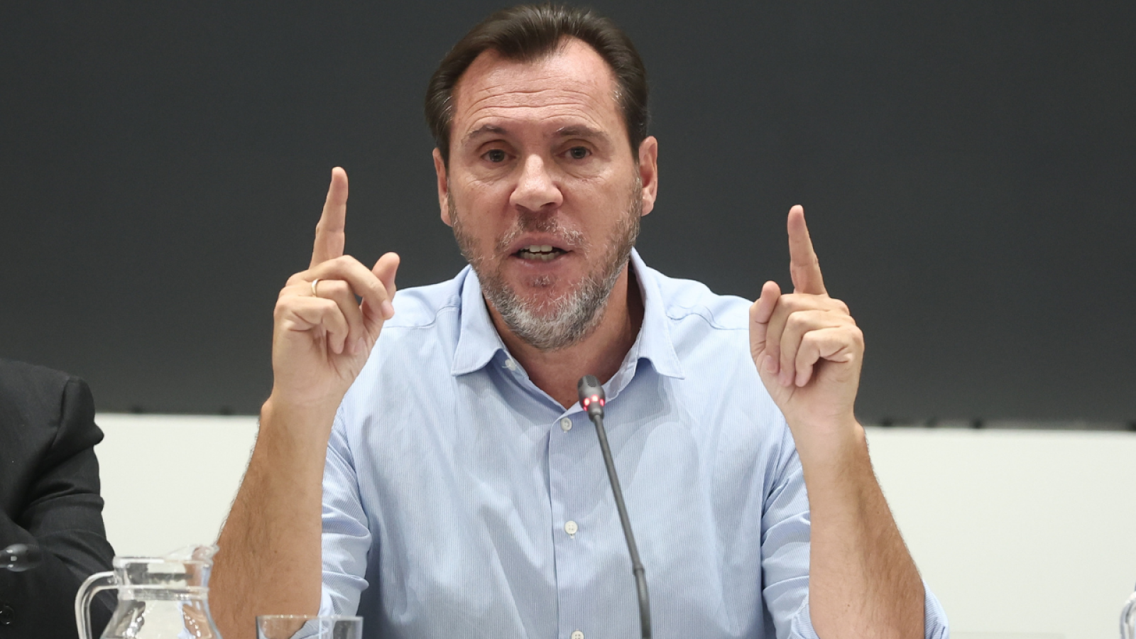 El ministro de Transportes y Movilidad Sostenible, Óscar Puente, durante una rueda de prensa, en la sede del Ministerio, a 30 de octubre de 2026