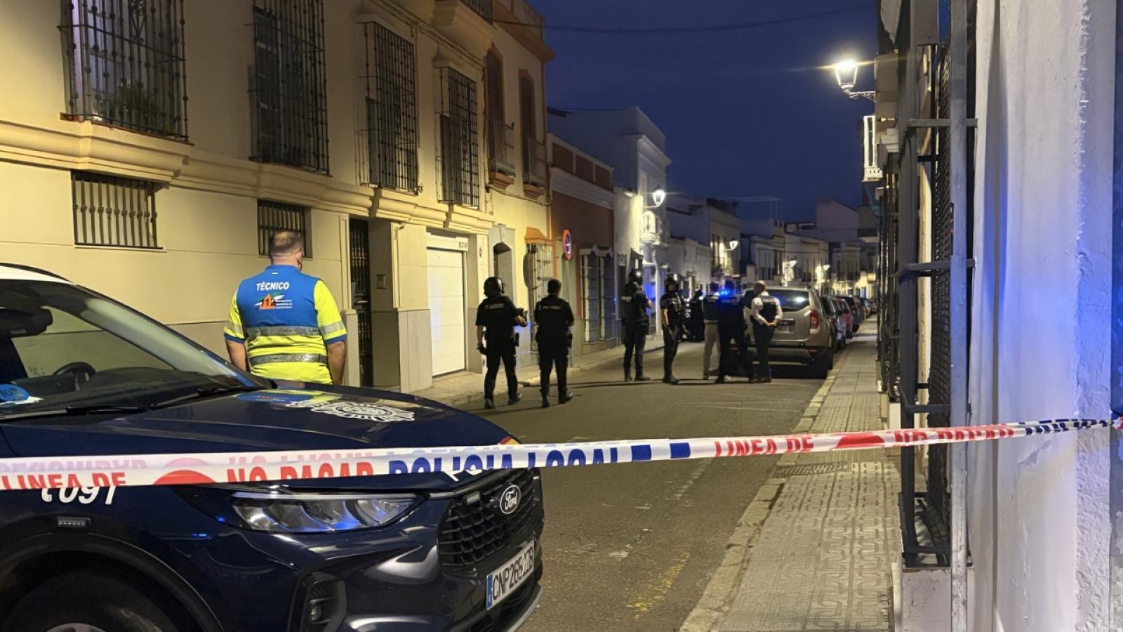La Policía Nacional se ha hecho cargo del operativo, que podría ampliarse en función de cómo evolucione la situación.