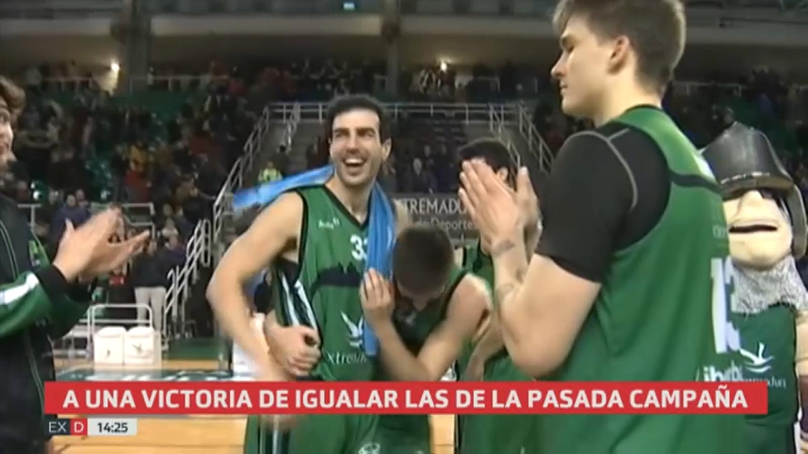 El Cáceres vence a Marín pero se resiste el playoff