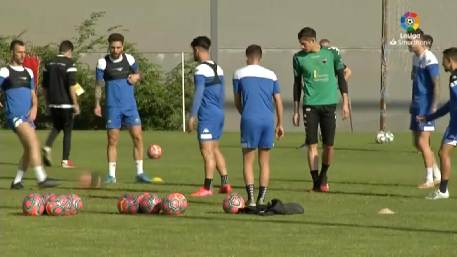 El Extremadura ya entrena en grupos