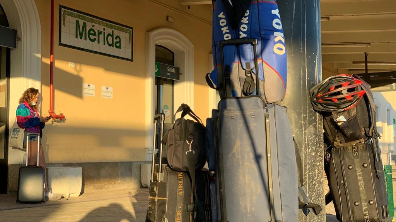 Maletas en la estación de tren de Mérida