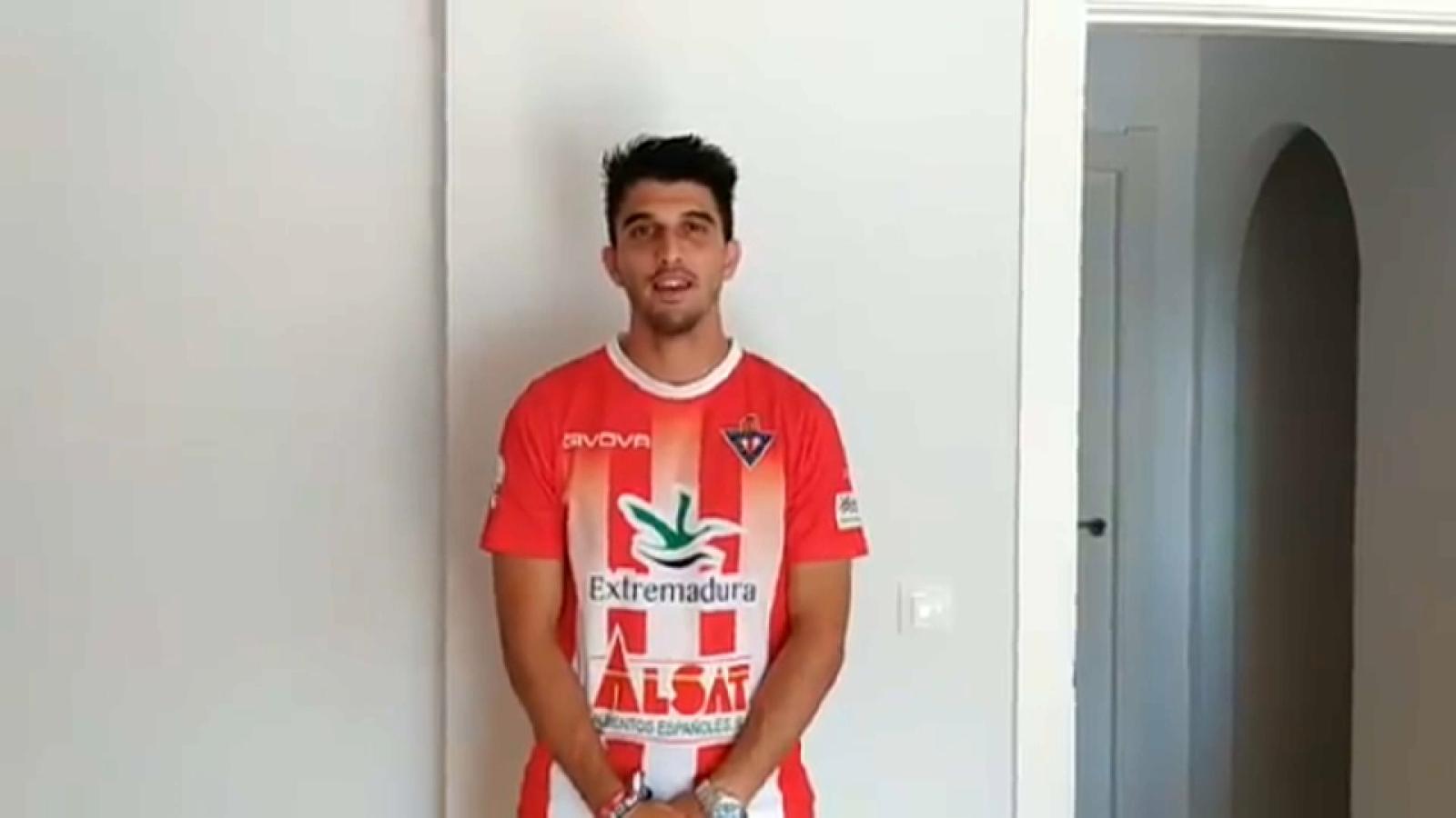 Álex Herrera anuncia que renueva con el CD Don Benito